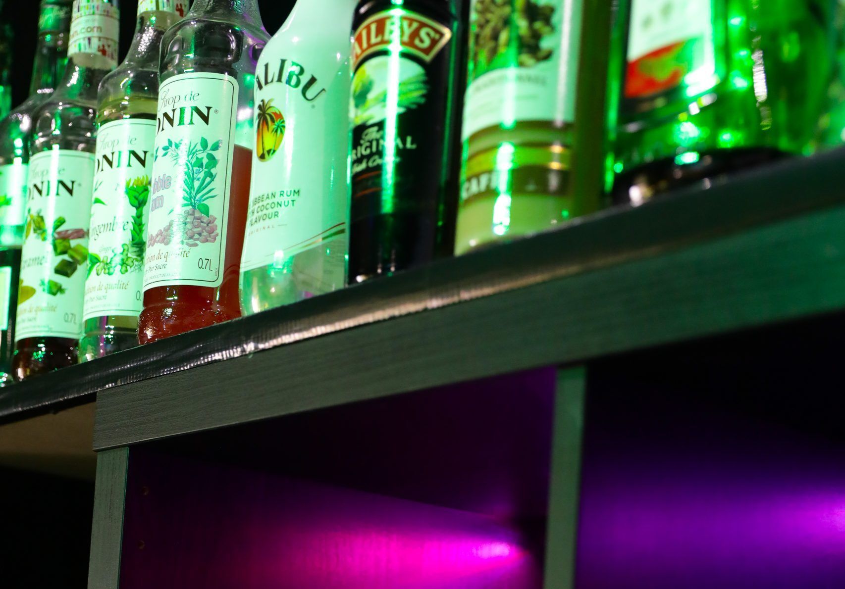 bar-pub-bar musical-prendre un verre-sortie entre amis-collègues-groupe-montpellier-occitanie-
