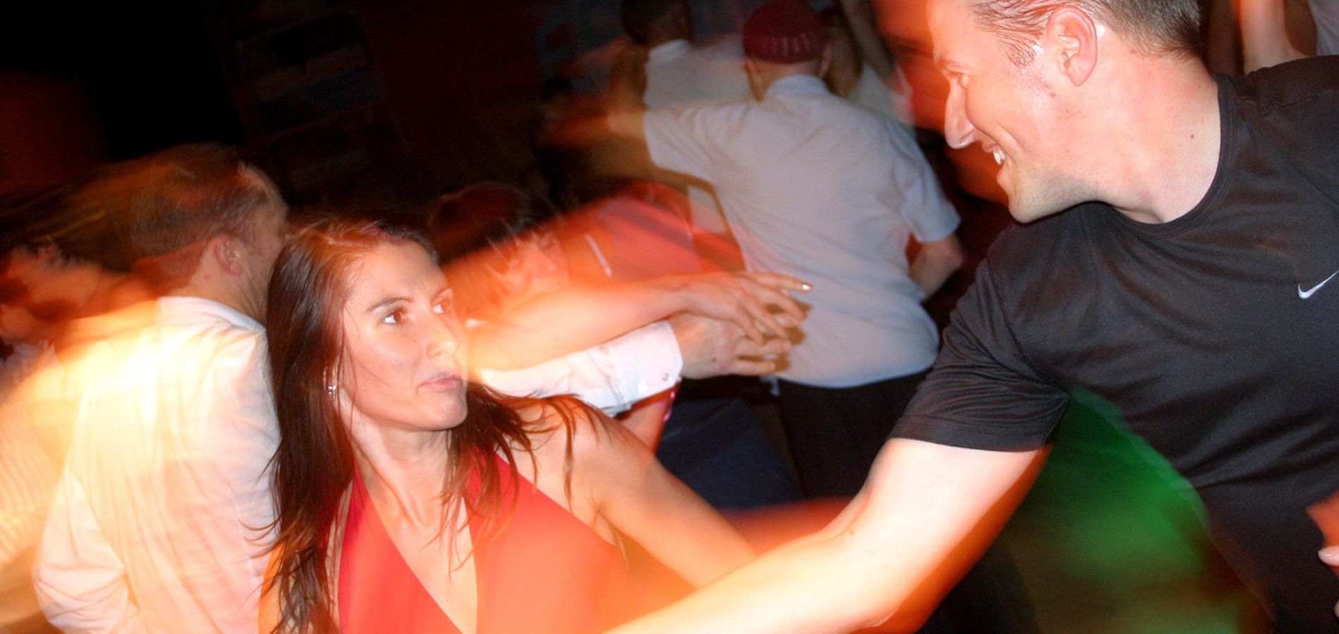 cours de danse-musique-fete-soirée à thème-faire la fete-sortie célibataire-sortir entre amis-